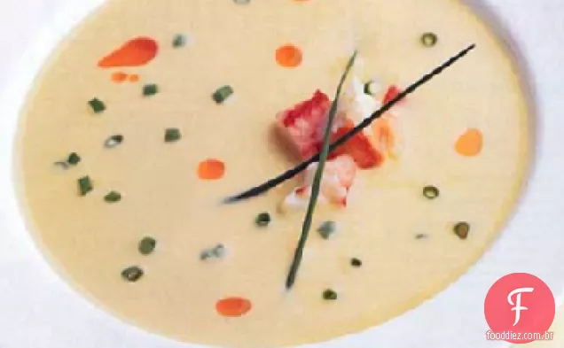 Sopa de milho gelada com caranguejo e óleo de Chile
