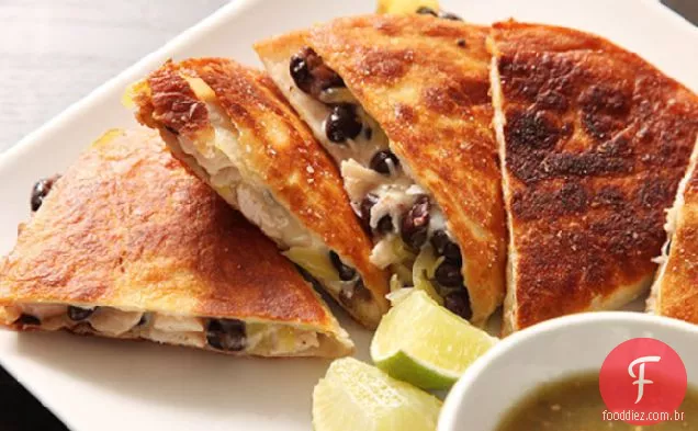 Peru assado e Quesadillas de Feijão Preto