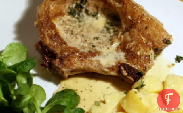 Costeletas de porco com molho de Creme de cidra Normando e tomilho