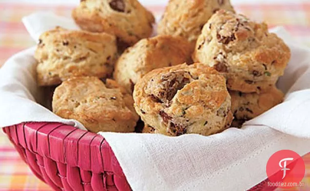 Salsicha e erva mini biscoitos
