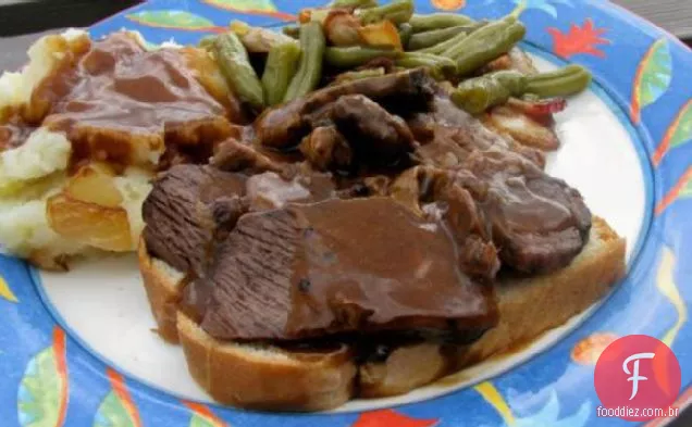 Sanduíche De Carne Assada Quente À Moda Antiga