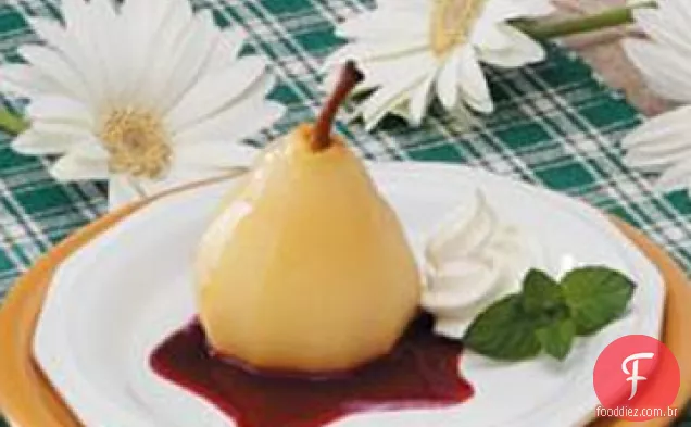 Peras com molho de framboesa