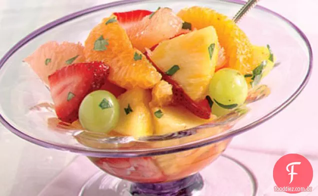 Salada De Frutas Frescas Com Molho Cítrico-Coentro