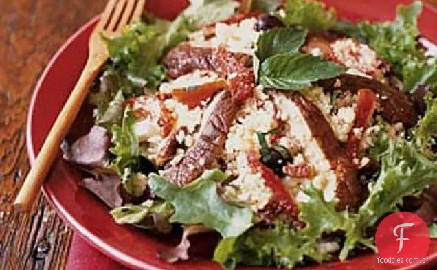 Salada de cuscuz com cogumelos Portobello