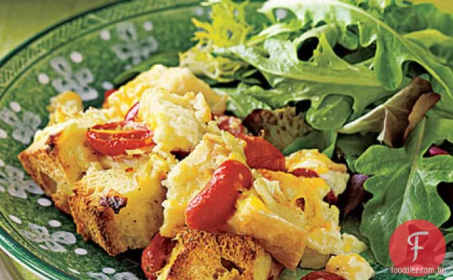 Pudim de Pão de Cheddar e tomate