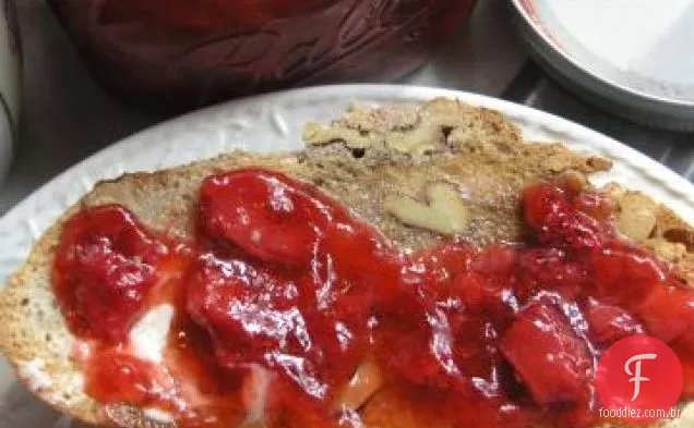 Frango com alho e uvas com molho especial