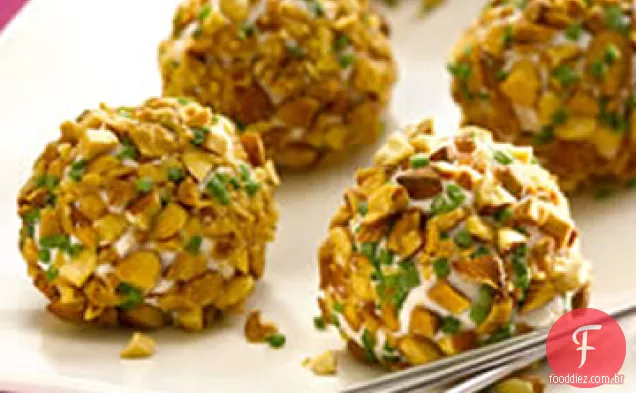 Chevre com crosta de amêndoa e Trufas de Uva