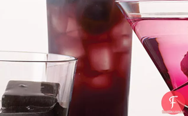 Spiced (e cravado) Concord Grape Punch