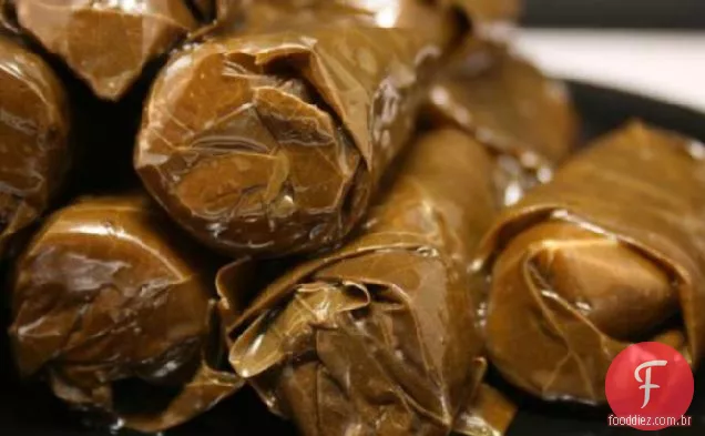 Dolmadakia (Folhas De Uva Recheadas)