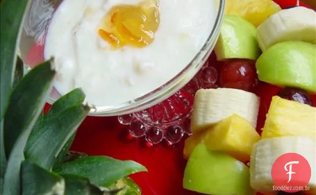Kabobs De Frutas Com Molho De Coco