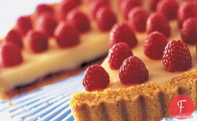 Torta De Chocolate Branco Framboesa Vermelho-Ouro