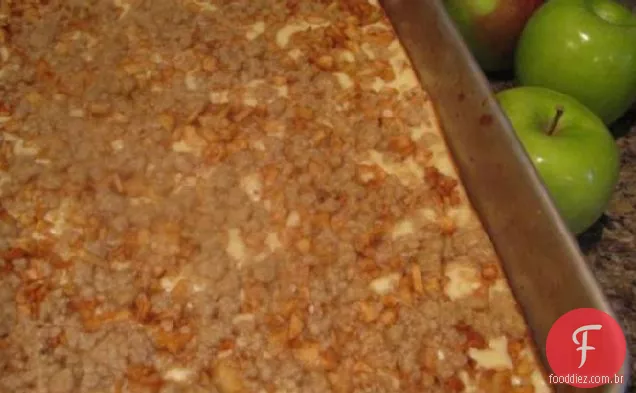 Apple Oat Cheesecake Bars