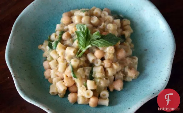 Pasta e Ceci (macarrão com grão de bico)