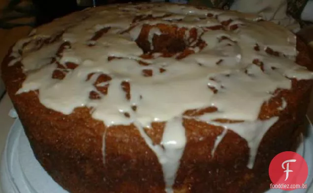 Conhaque de damasco e bolo de Libra de Rum com pêssegos