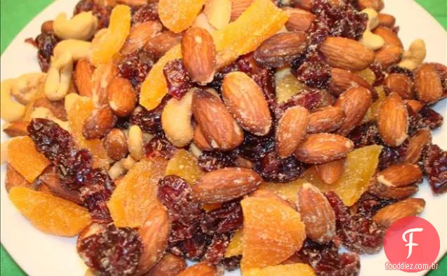Bolo De Libra De Damasco-Amêndoa-Rum