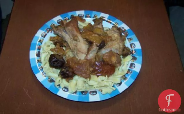 Carne De Porco E Massas De Frutas