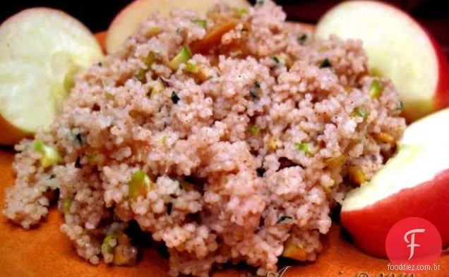 Cuscuz com damascos secos e pistache (vegano)
