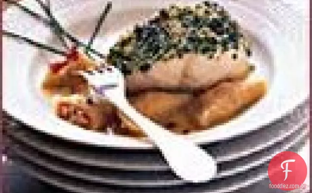 Walleye com crosta de ervas da Symon com lagosta Pierogi