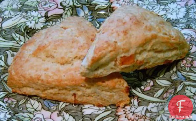 Zaarbucks Famous Apricot Almond Scones