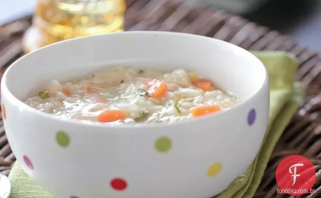 Sopa Clássica De Frango E Arroz