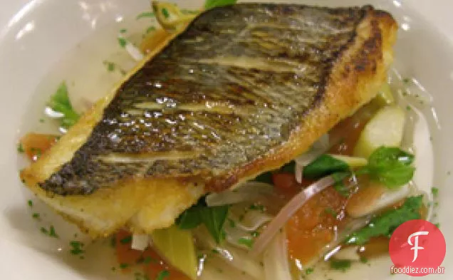 Peixe Em Caldo De Legumes