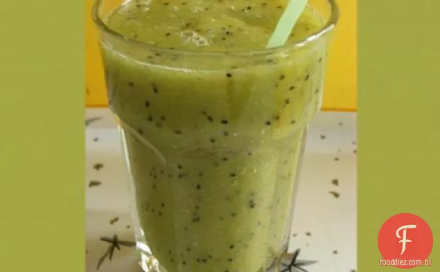 Smoothie de Kiwi e abacaxi