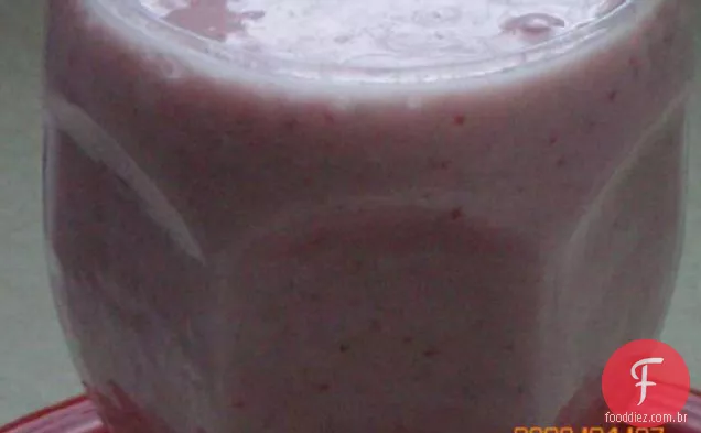 Smoothie Simples De Banana Morango