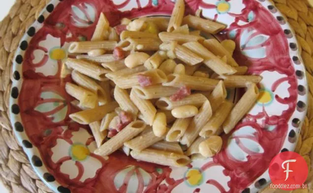Macarrão Com Feijão E Erva-Doce