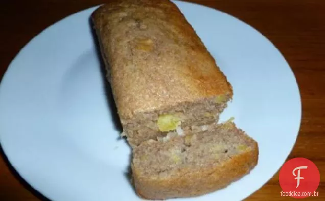 Bolo de Banana, abacaxi e Coco