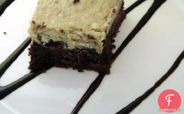 Barras De Cheesecake De Banana Com Fundo De Chocolate
