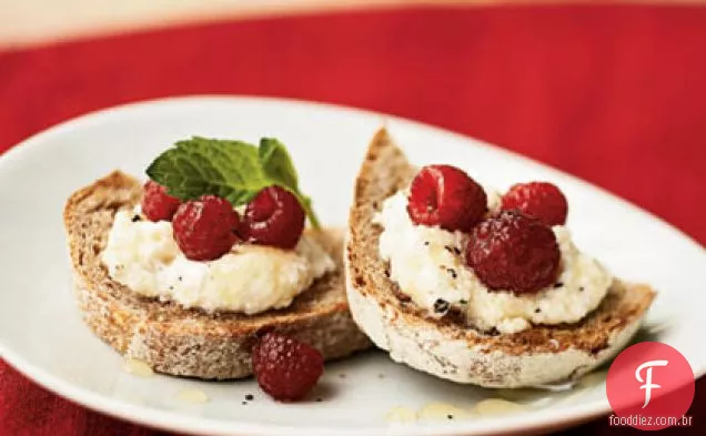 Ricotta Framboesa Canapés