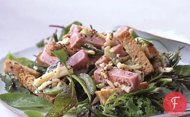 Presunto e queijo na salada de Pão de centeio