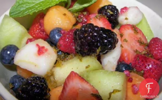 Salada de melão, Baga e pêra com xarope de Caiena-limão-hortelã