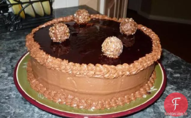 Bolo De Camada De Chocolate Com Recheio De Creme De Framboesa