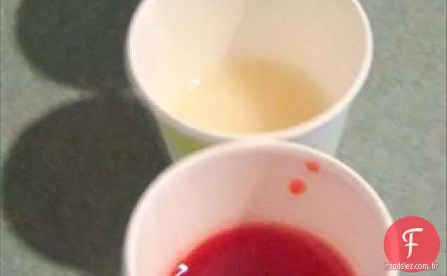Limonada De Mel Com Cubos De Framboesa