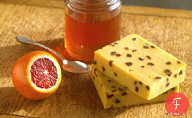 Polenta doce dourada com laranjas de sangue
