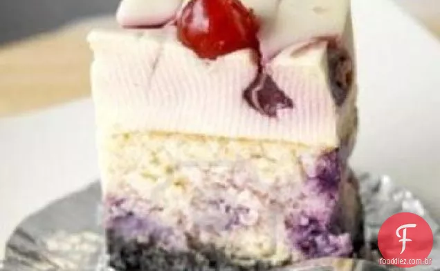 Cheesecake vermelho, branco e azul