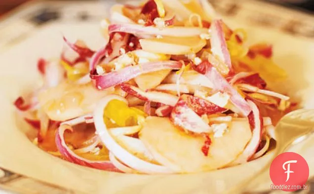 Salada endive belga com Stilton e maçãs