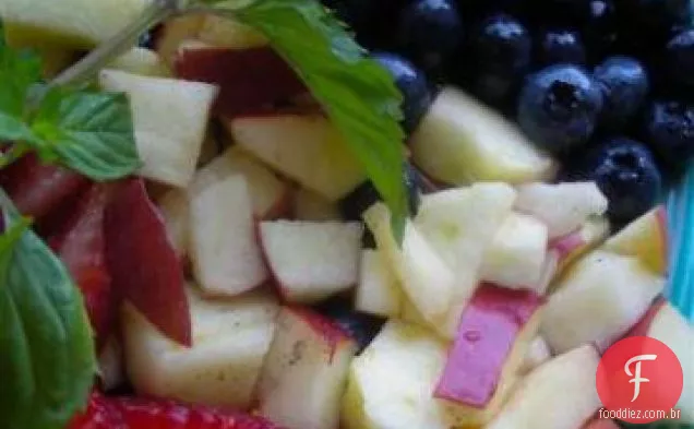 Salada de frutas Vermelha, branca e mirtilo da Family Fun