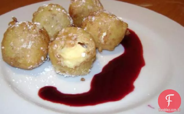 Mordidas de Cheesecake frito (também conhecido como The Ultimate Comfort Food)