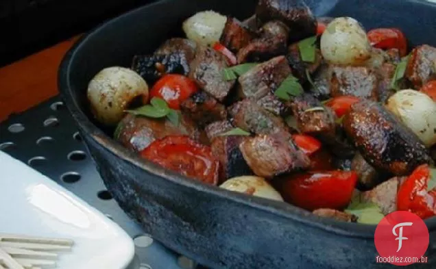 Grelhado vegetariano e bife aperitivo