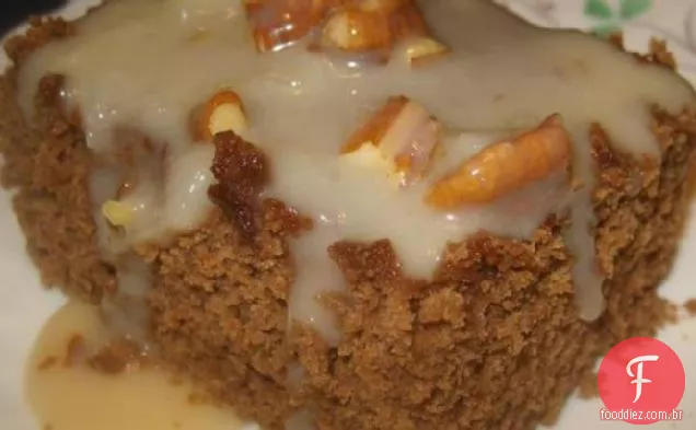 Bolo De Chocolate Alemão Com Molho De Coco E Noz-Pecã