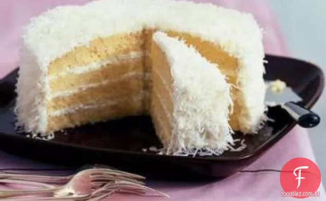 Bolo De Camada De Coco