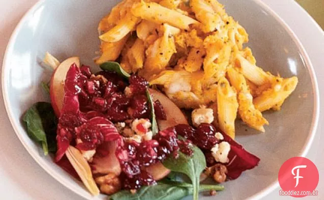 Salada belga de endívia e maçã com vinagrete de Cranberry