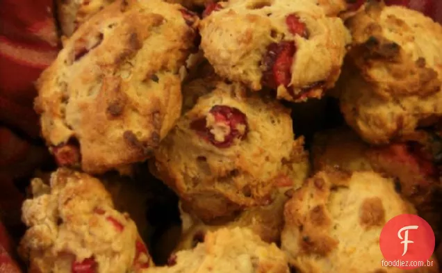Versão de Tarrah de Scones Laranja-Cranberry