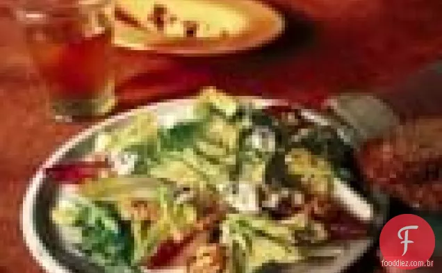 Salada Escarole E Endive Com Gorgonzola E Nozes