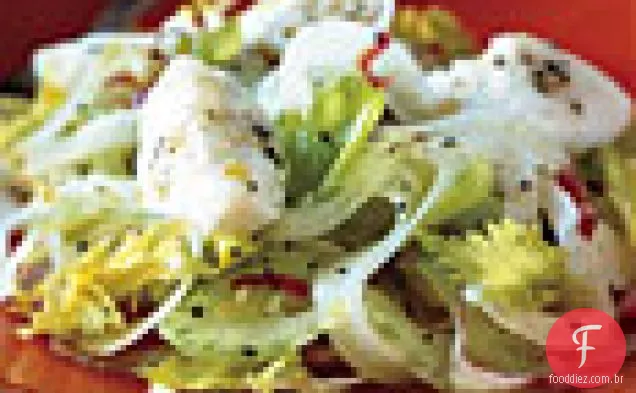 Queijo Burrata com salada de legumes raspada