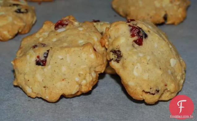 Almond-Raisin-Winter-Cookies