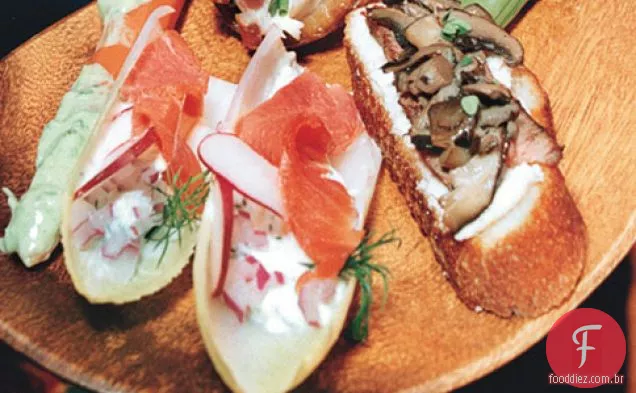 Endive Lanças Com Salmão Defumado, Creme De Rábano E Endro