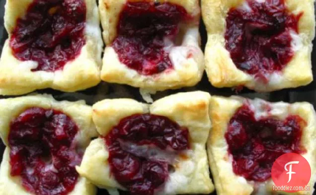 Cranberry Brie Bites